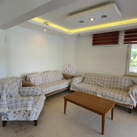 Aymen Villa