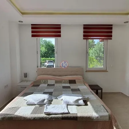 Aymen Villa