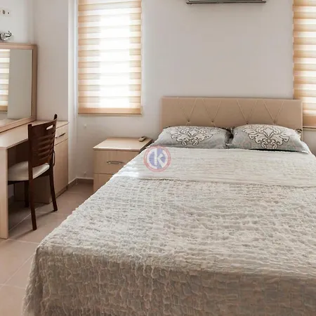 Aymen Villa